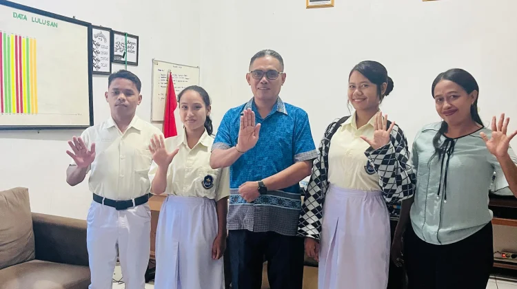 Tiga Siswa Smaseph Kalabahi Ikuti Seleksi Lomba Kimia Undana Kupang