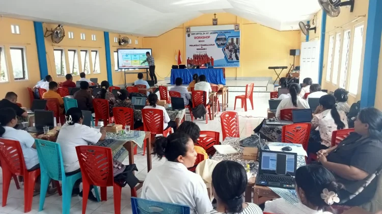 Sekolah Model Dituntut Menjadi Contoh Peningkatan Mutu Pendidikan di Alor