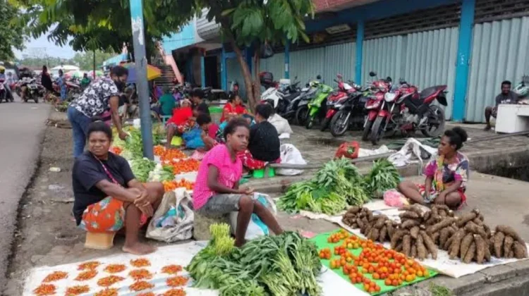 Harga Sayur di Pasar Baru Atambua Stabil, Kenaikan Bergantung pada Pasokan Petani
