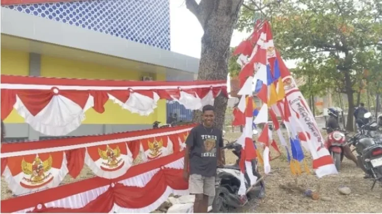 Semarak Merah Putih Perbatasan Belu, Rezeki Musiman Pedagang Atribut Kemerdekaan