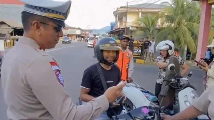 Kasatlantas Polres Alor Ajak Warga Hargai Nyawa di Jalan Raya