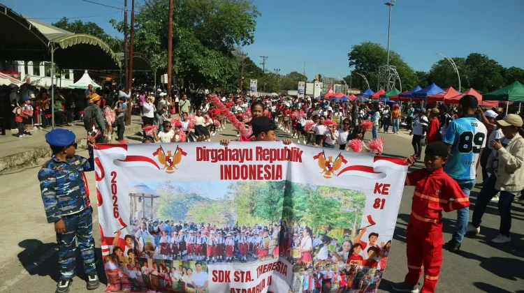 Bupati Belu Lepas Puluhan Peserta Parade Kebangsaan Sambut HUT RI ke-81