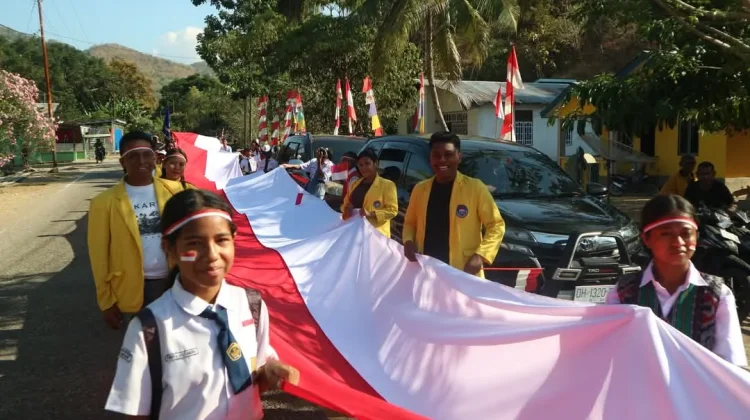 Bendera Merah Putih 81 Meter Membentang di Perbatasan RI-RDTL