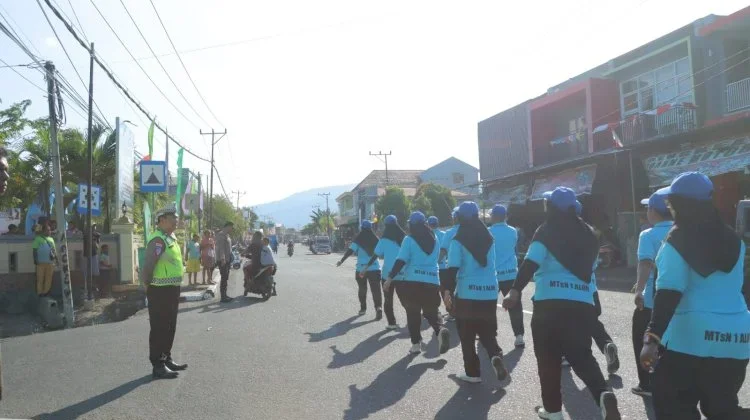 Polres Alor Amankan Jalan Santai dan Senam Massal HUT ke-81 RI
