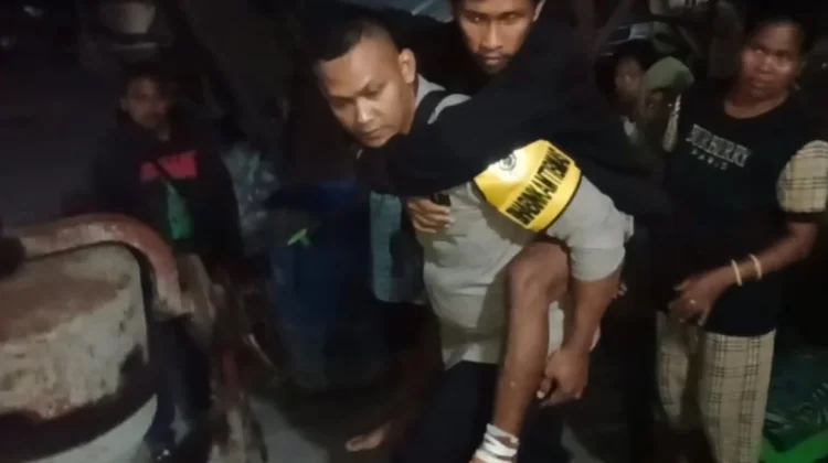 Polres Sika Evakuasi Dua Korban Luka Berat Gempa Palue ke Maumere