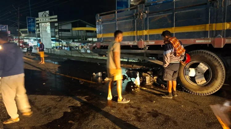 Seorang Pria di TTU Meninggal usai Menabrak Tronton yang Terparkir di Jalan