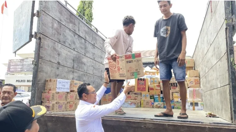 Pemda Belu dan Polres Salurkan Bantuan Kloter II kepada Korban Gempa Bumi di Flores
