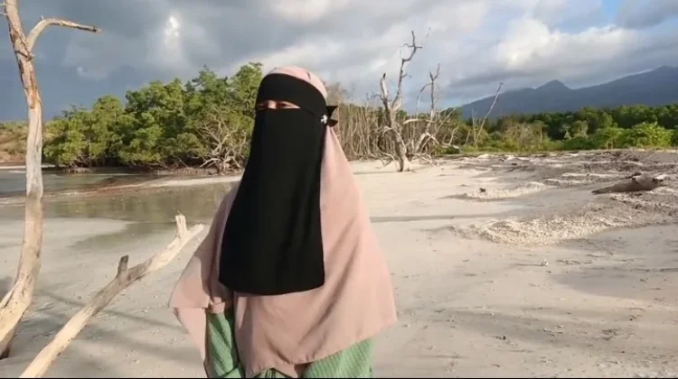 Pantai Welolo Tawarkan Suasana Tenang dan Keindahan Alam di Alor Timur