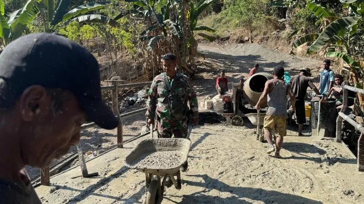 TNI AD Bangun Jembatan Beton, Warga Probur Utara Kini Lebih Mudah Beraktivitas