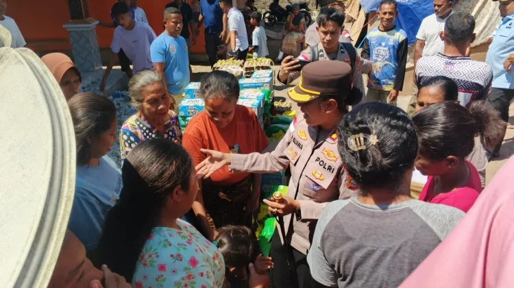 Polres-Pemkab TTU Serahkan Bantuan Sembako-Uang Rp 135 Juta Bagi Korban Gempa