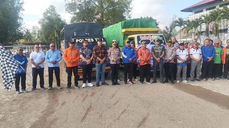 Pemkab-Polres TTU Mengirim Logistik ke Flores Sebanyak Tiga Truk