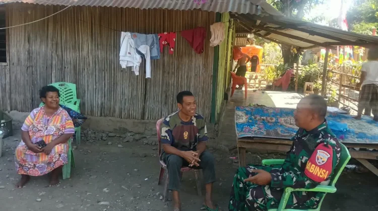 Antisipasi Kebakaran, Babinsa Tenukiik Imbau Warga Awasi Pembakaran Sampah