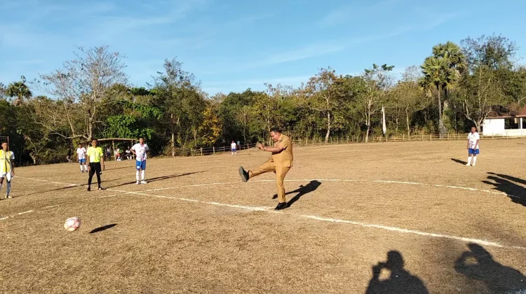Bupati Falent Sebut Noemuti Cup III Sebagai Ajang Pencarian Bibit Pemain Handal