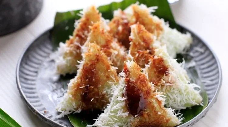 Resep Lupis Ketan Putih, Jajanan Tradisional dengan Saus Gula Merah