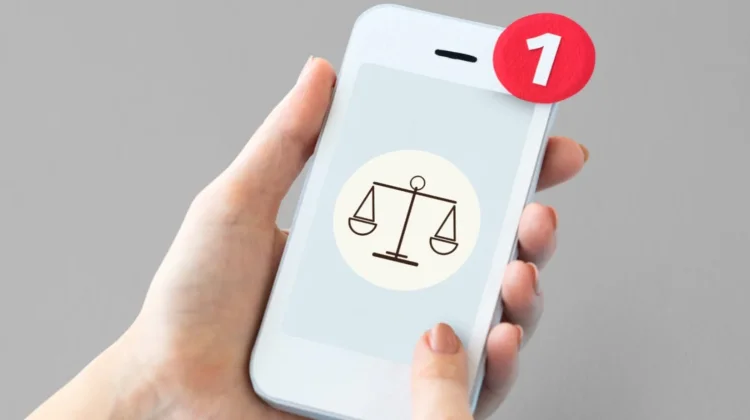 Batas Tipis Pelanggaran Etika dan Hukum Medsos