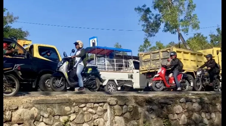 Kelangkaan BBM Subsidi di Belu Sebabkan Antrean Kendaraan Menggila