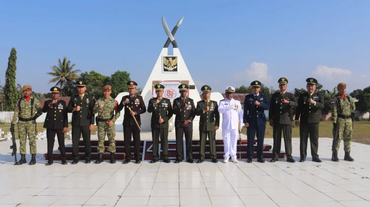 Kodim 1605/Belu Gelar Ziarah dan Tabur Bunga di TMP Sambut HUT TNI ke-81