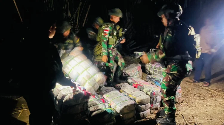 Satgas Yonarhanud 14/PWY Gagalkan Penyelundupan Puluhan Balpres