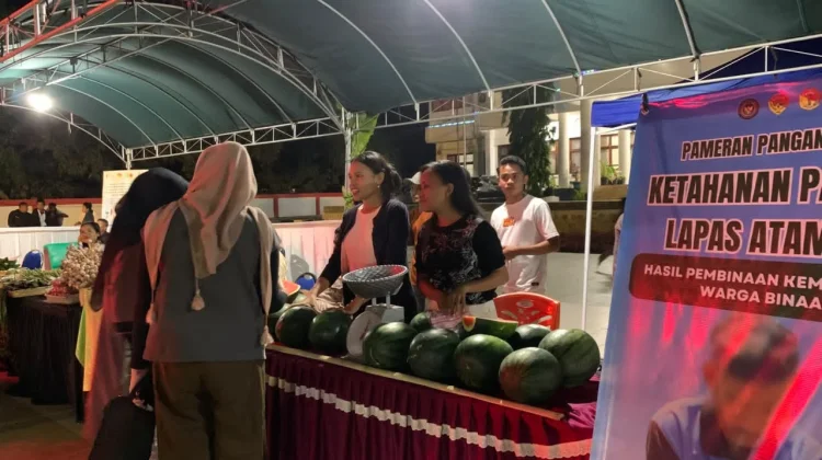 Semangka Hasil Pembinaan Warga Binaan Dipamerkan di Pameran Pangan Lokal