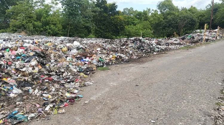 Masyarakat TTU Diminta Membuang Sampah pada Pukul 20.00
