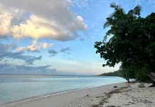 Pantai Deere Alor, Surga Tersembunyi untuk Pecinta Alam