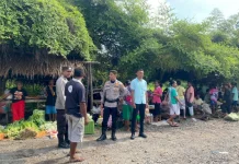 Polsek Alor Timur Amankan Aktivitas Pasar