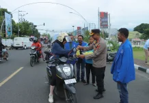 Berbagi di Ramadan, GAMKI Alor Pererat Persaudaraan