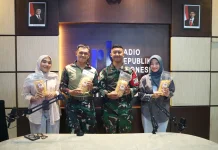 Prajurit Perbatasan Berdayakan Ekonomi Warga Laktutus Melalui Keripik Singkong