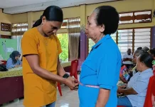 Desa Adang Buom dan Gereja Dorong Pelayanan Kesehatan Lansia Rutin