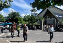 Ibadah Paskah di Kalabahi Berjalan Lancar dalam Pengamanan Ketat Polisi