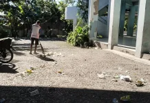 Sampah Bertebaran di Gor Atambua Petugas Pertanyakan Tanggungjawab Pengguna