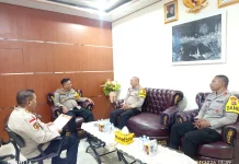 Bangun Sinergitas, Wadanyon Brimob Silaturahmi ke Polres Alor