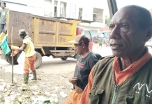 Pengawas Kebersihan Penataan Pasar Memudahkan Beresin Sampah Pasar Atambua