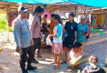Polsek Alor Timur Lakukan Patroli Pasar Maritaing Jaga Kamtibmas
