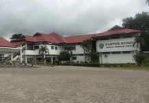 Kantor Bupati Direnovasi, Bupati Berkantor di Gedung Sewaan