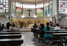 Umat Paroki Katedral Atambua Menghadiri Misa Kenaikan Tuhan Yesus ke Surga