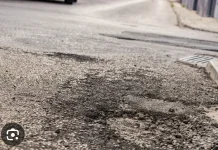 Infrastruktur Jalan Rusak, Hambat Aktivitas Warga