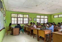 Siswa/i SMPN 1 Atambua Lulus 100 % dalam Penerimaan Amplop TA 2025/2026