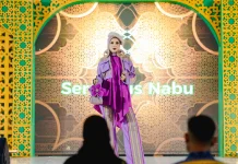 Sentuhan Tenun Mandeu Hantarkan Serafinus Nabu Raih Juara Mode