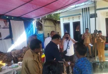 Bupati TTU Serahkan Dua Unit Rumah Layak Huni ke Warga Kiuola