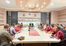 Wabup Alor Pimpin Rapat Evaluasi Kinerja OPD, Tekankan Peningkatan Pelayanan