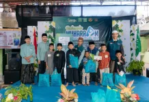 Puluhan Anak Yatim dan Dhuafa Tersenyum Menerima Santunan dari LAZ Sidogiri NTT