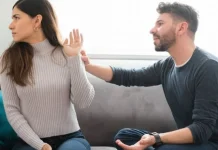 5 Bahasa Tubuh yang Kerap Dikaitkan dengan Kebohongan