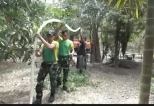 Warga  Asulait Terbantu Dengan Penyaluran Air Bersih dari Satgas Yon Armed 12