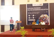 Diana Kawa, Guru SD GMIT Retta, Perkaya Pembelajaran Konservasi Laut Bersama TSI