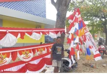 Menjelang HUT ke-81 RI, Pedagang Atribut Kemerdekaan Mulai Menjamur di Kota Atambua