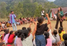 Anak-Anak Korban Bencana di Flores Ikut Kegiatan Pemulihan Trauma