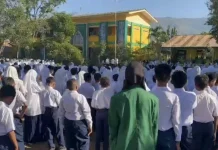 Pelajar MTs Negeri 1 Kalabahi Diajak Budayakan Tertib Berlalu Lintas