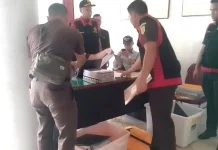 Kejari Belu Geledah Sekretariat DPRD Belu