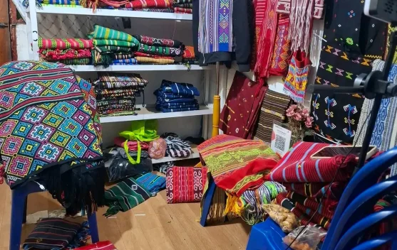 Tenun Khas Insana Balutan Budaya Bernilai Ekonomi